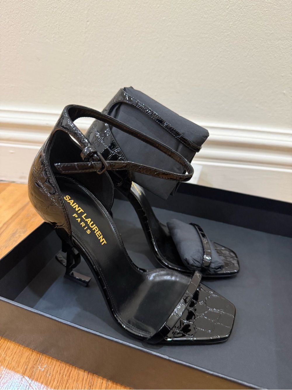 Saint Laurent Black Croc-Embossed Patent YSL Monogram Heels - Picture 3 of 6